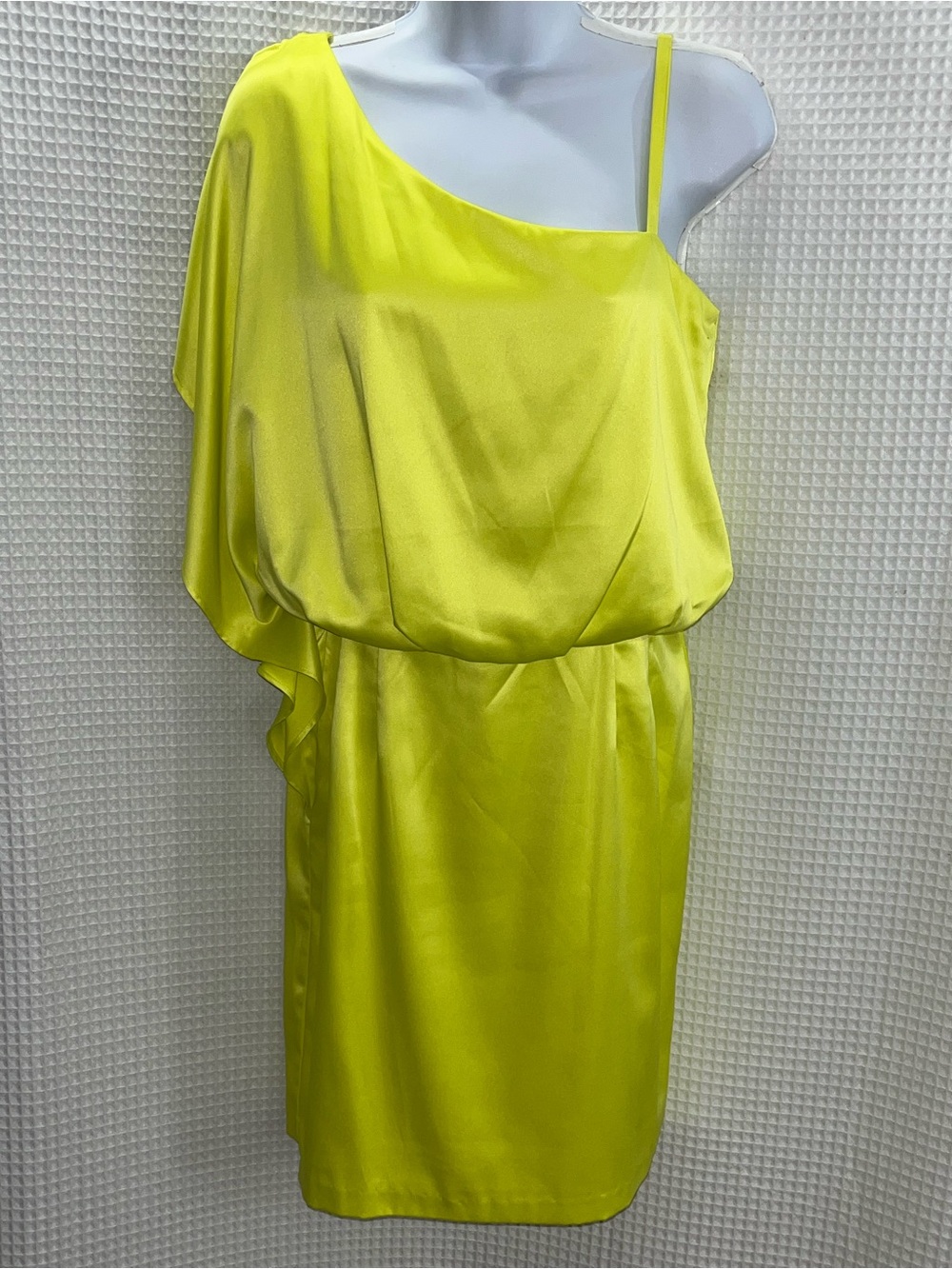 Jessica Simpson One-Shoulder Neon Yellow Cocktail Dress size 6
